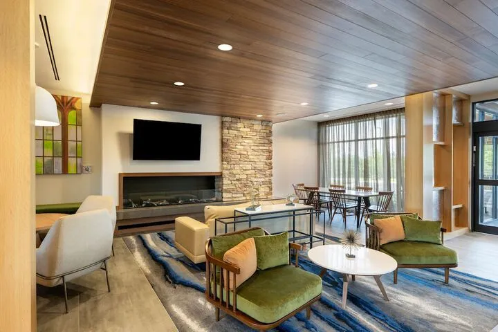 Lobby lounge