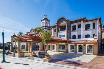 La Quinta Inn & Suites by Wyndham Santa Cruz