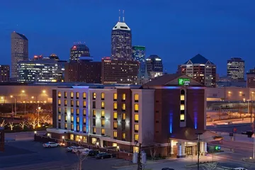 Holiday Inn Express & Suites Indianapolis Dtn-Conv Center Area by IHG