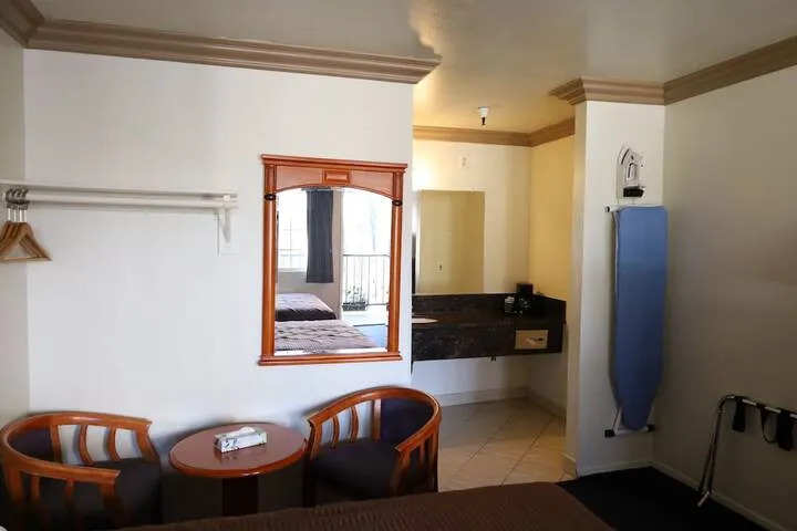 Room 5 of 56