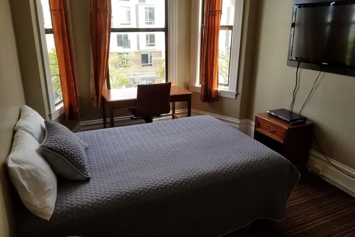 Room 2 of 23