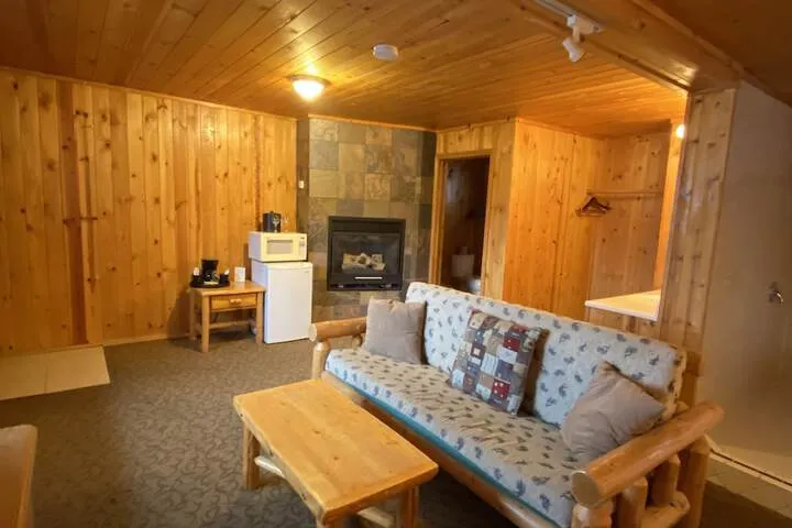 Room 4 of 53