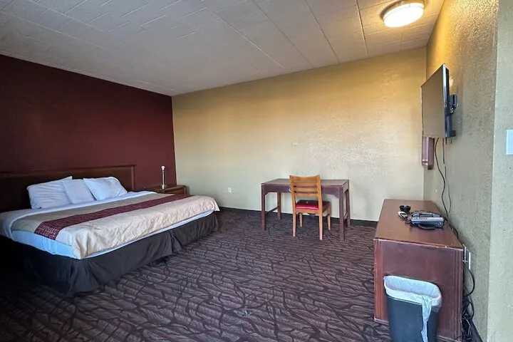 Room 5 of 13