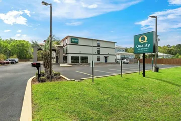Quality Inn & Suites Biloxi - Ocean Springs