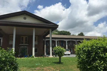 Scottish Inn & Suites