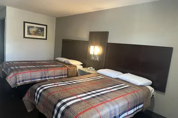 Deluxe INN Augusta