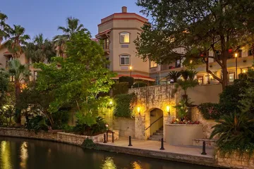 Hotel Indigo San Antonio Riverwalk by IHG