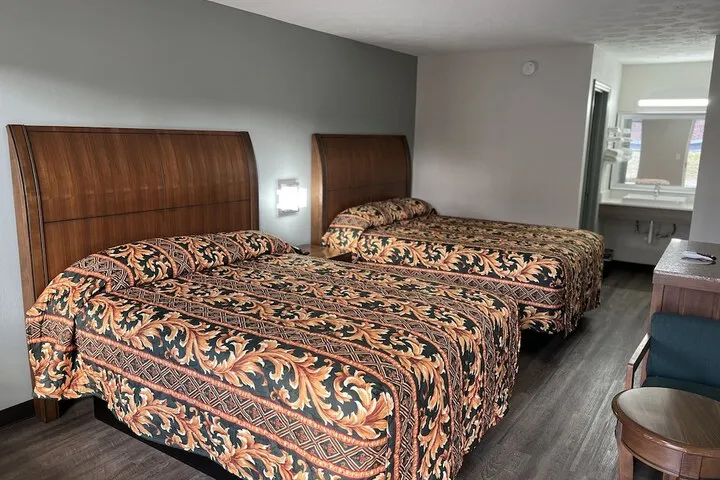 Room 3 of 16