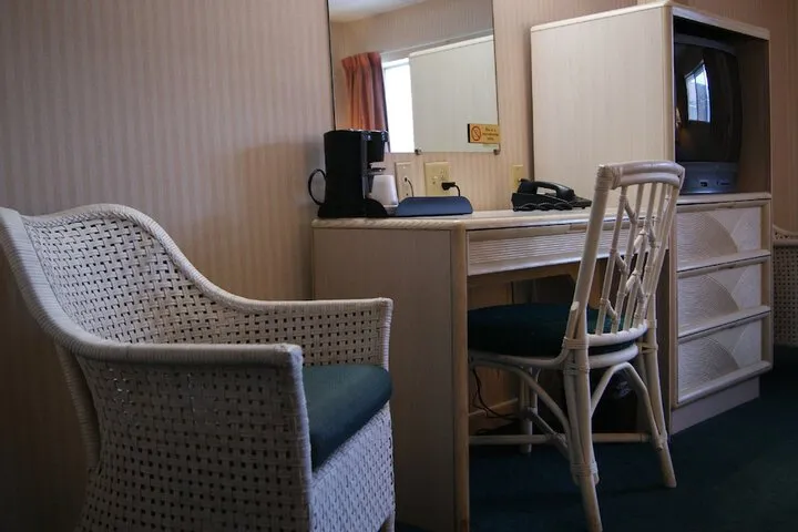 Room 4 of 29