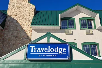 Travelodge by Wyndham Lacombe