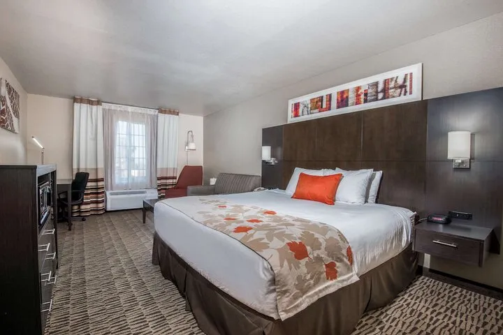Room 3 of 21