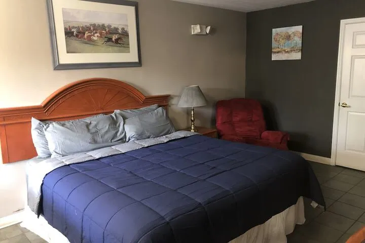 Room 5 of 28