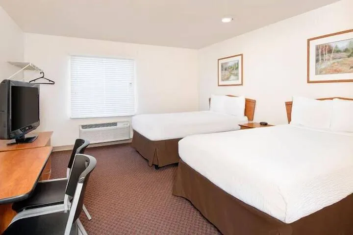Room 3 of 12