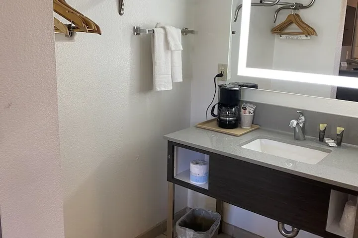 Room 5 of 20