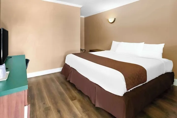 Room 5 of 31