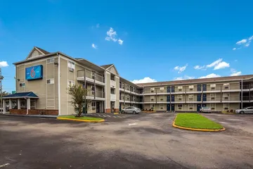 Studio 6 Extended Stay - Jacksonville FL - South