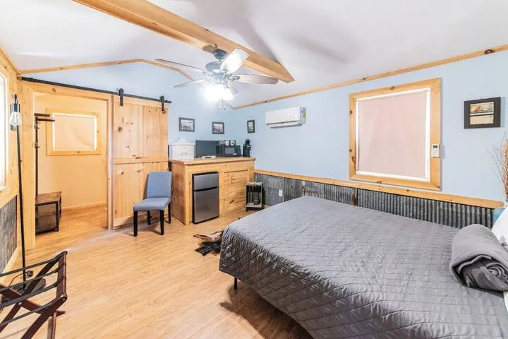 Room 5 of 52
