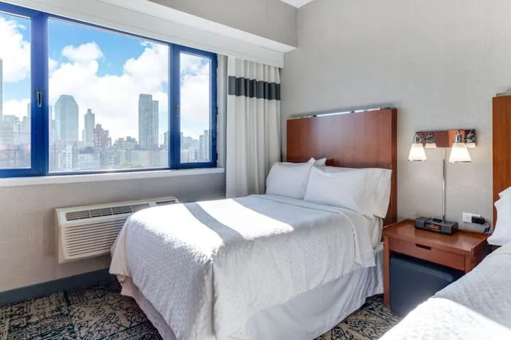 Room 4 of 35