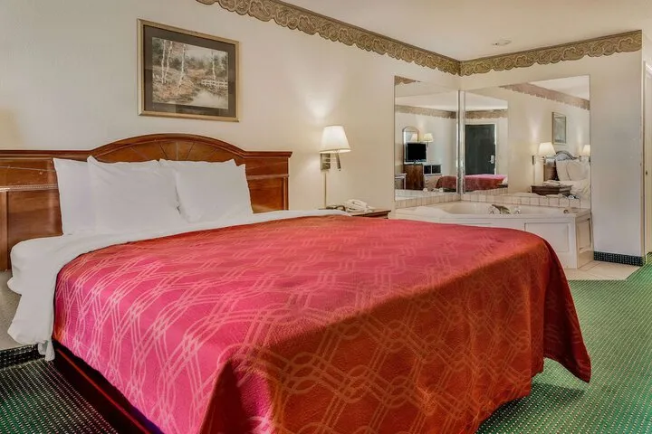 Room 5 of 31