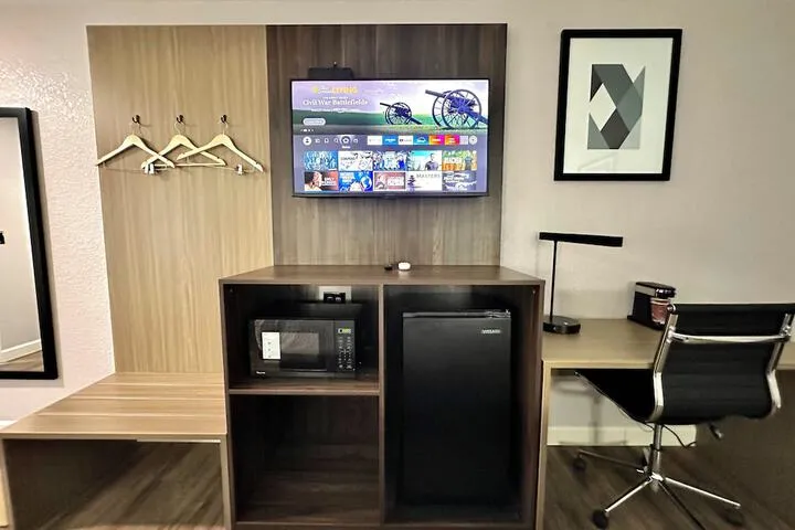 Room 5 of 19