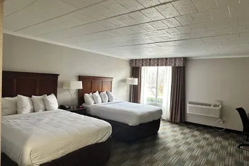Finger Lakes Inn & Suites