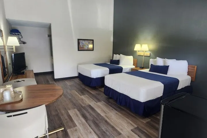 Room 5 of 21