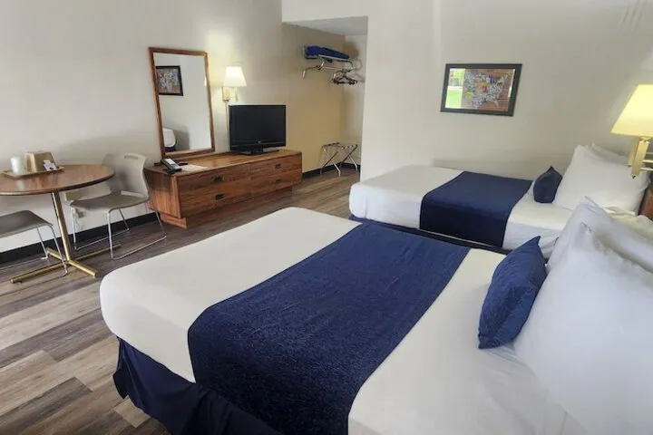 Room 3 of 21
