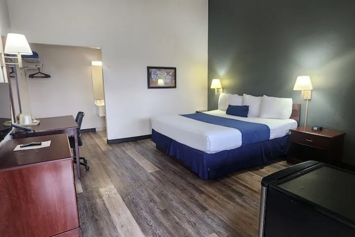 Room 4 of 21