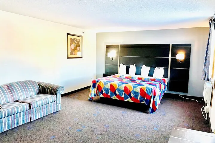 Room 4 of 22