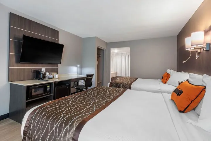 Room 4 of 24