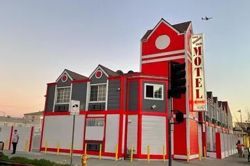 The Broadway Inn