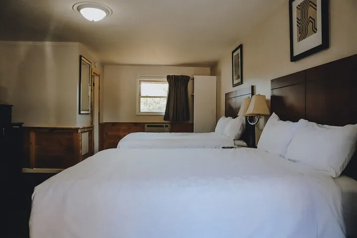 Room 5 of 32