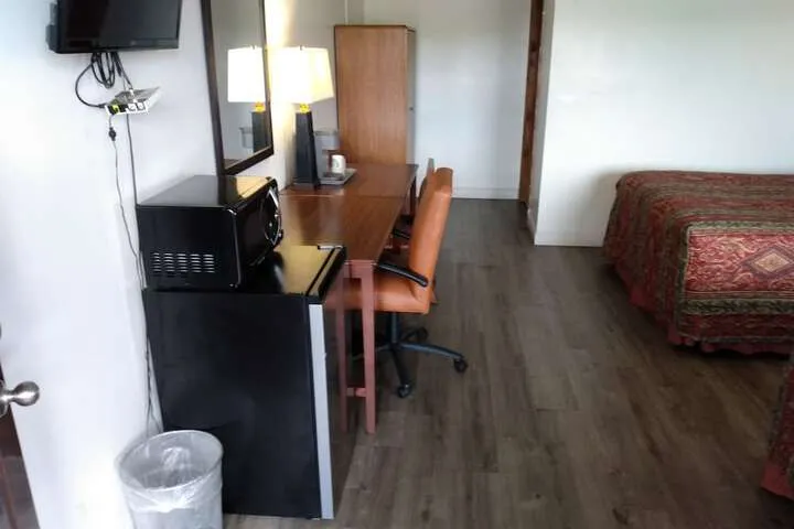 Room 4 of 29