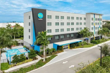 Tru by Hilton Miramar