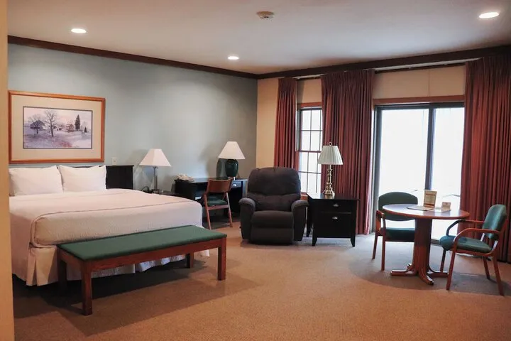 Room 4 of 11