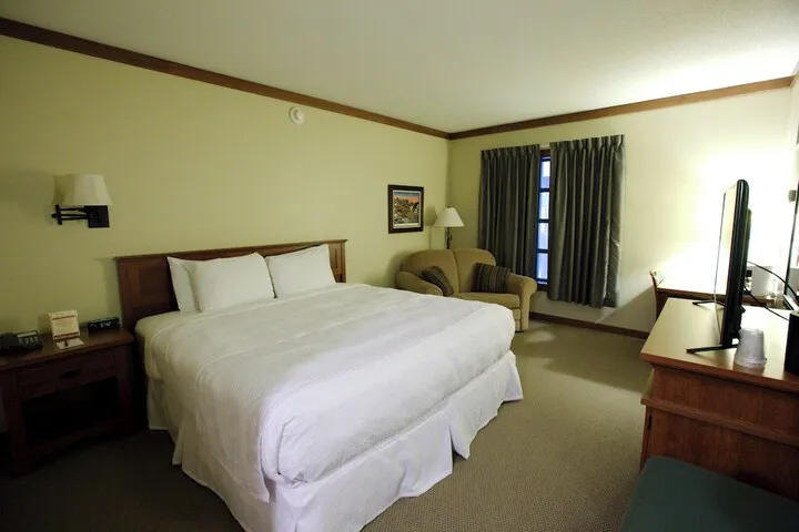 Room 2 of 11