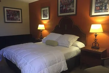 Bayshore Inn