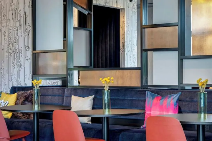 Hotel Interior 4 of 38
