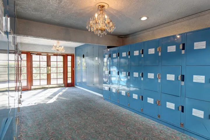 Hero Image 1 of 38