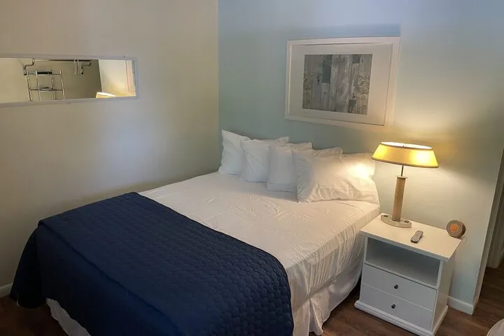 Room 5 of 28