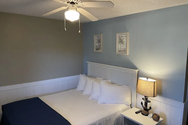 Room 3 of 28