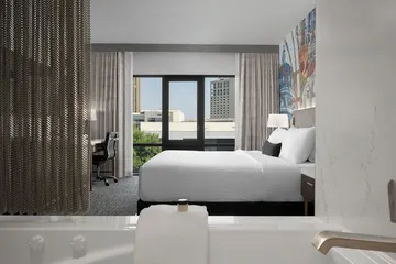 Hotel 43