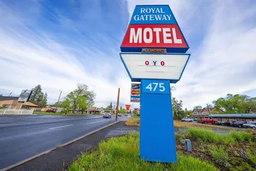 Royal Gateway Motel