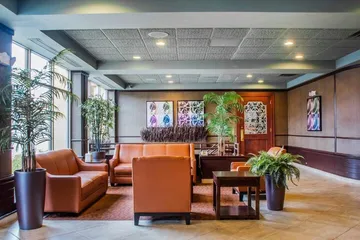 Clarion Hotel & Suites Riverfront