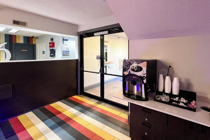 Hotel Interior 4 of 27
