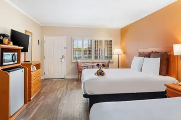 Anaheim Islander Inn and Suites