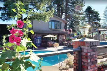 Stardust Lodge