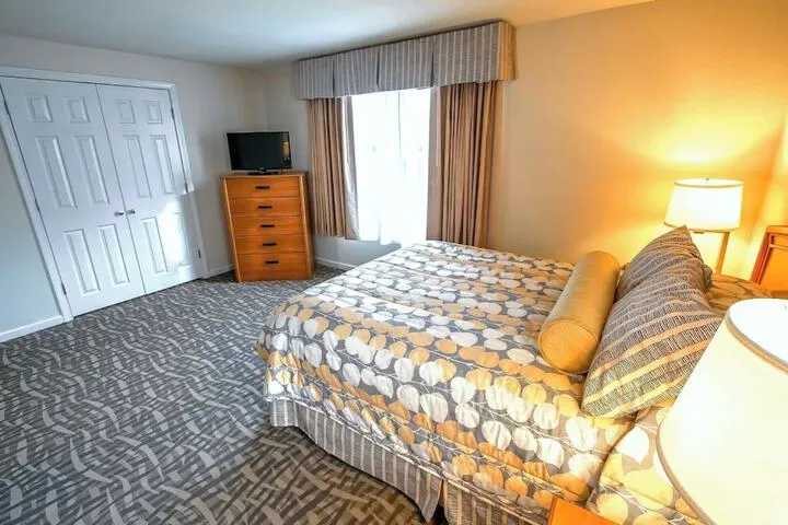 Room 4 of 38