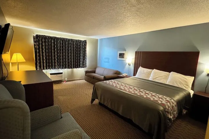 Room 5 of 15