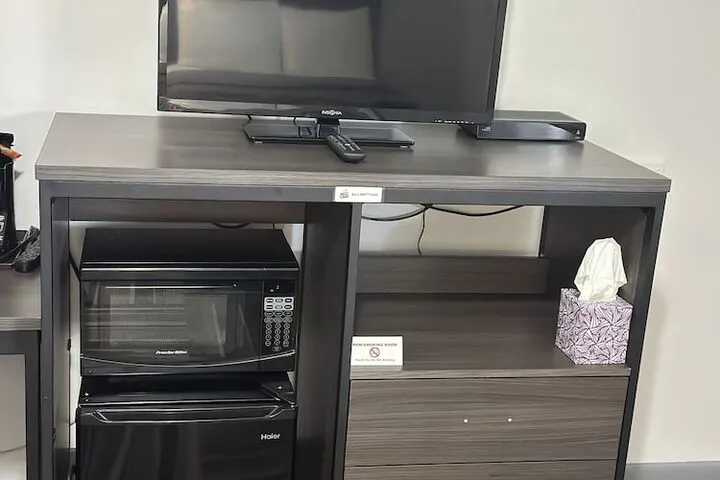 Room 2 of 13